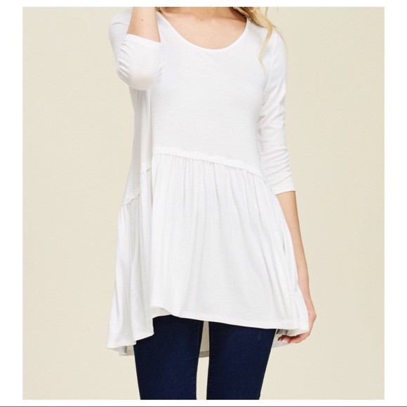 ✨LAST ONE ✨white loose fit ruffled hem tunic top - Picture 4 of 8